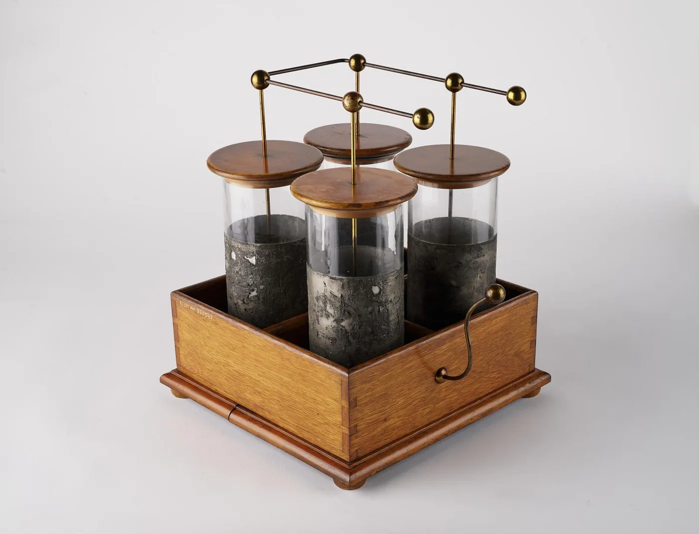 Leyden Jar Battery