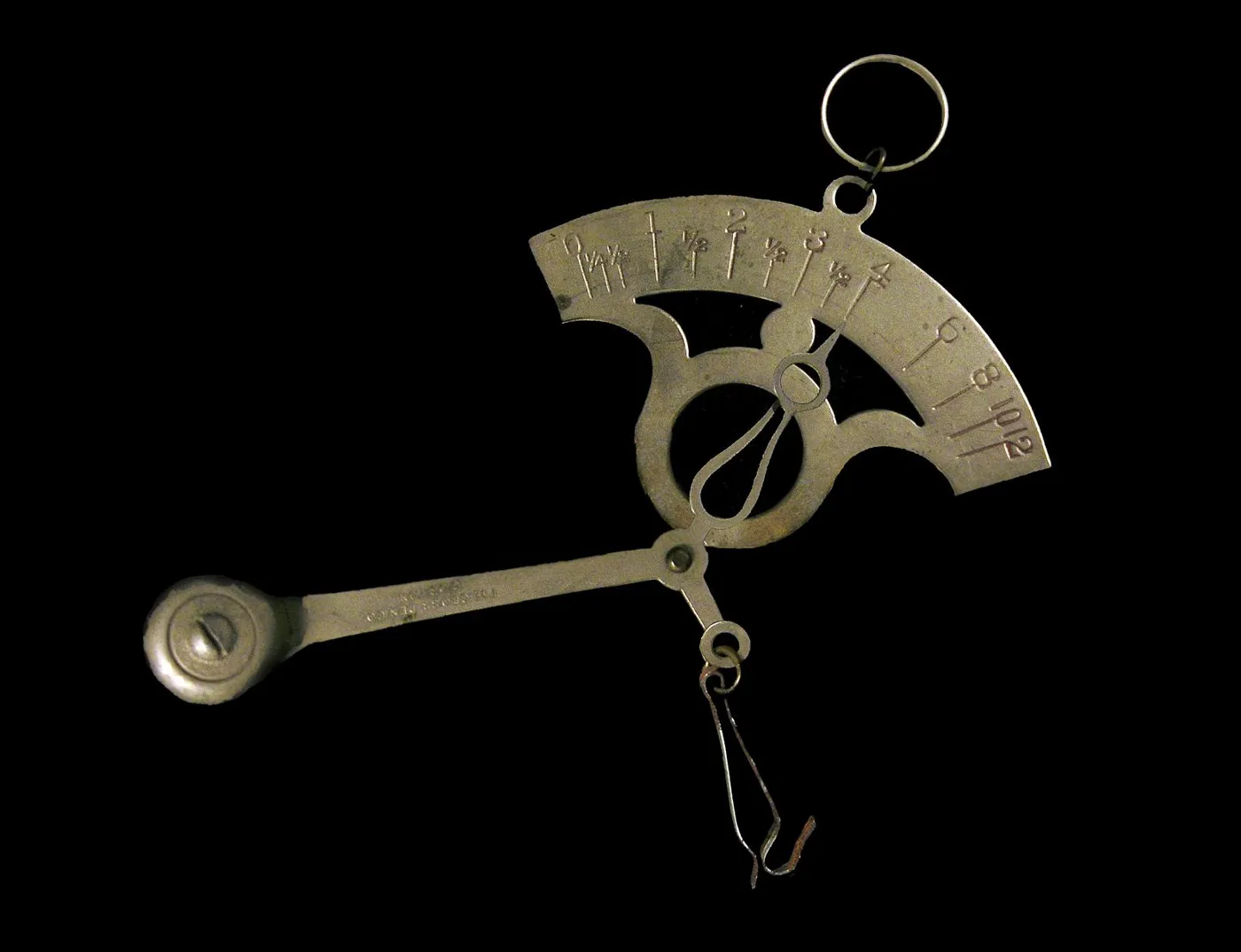 Peerless hanging letter scale